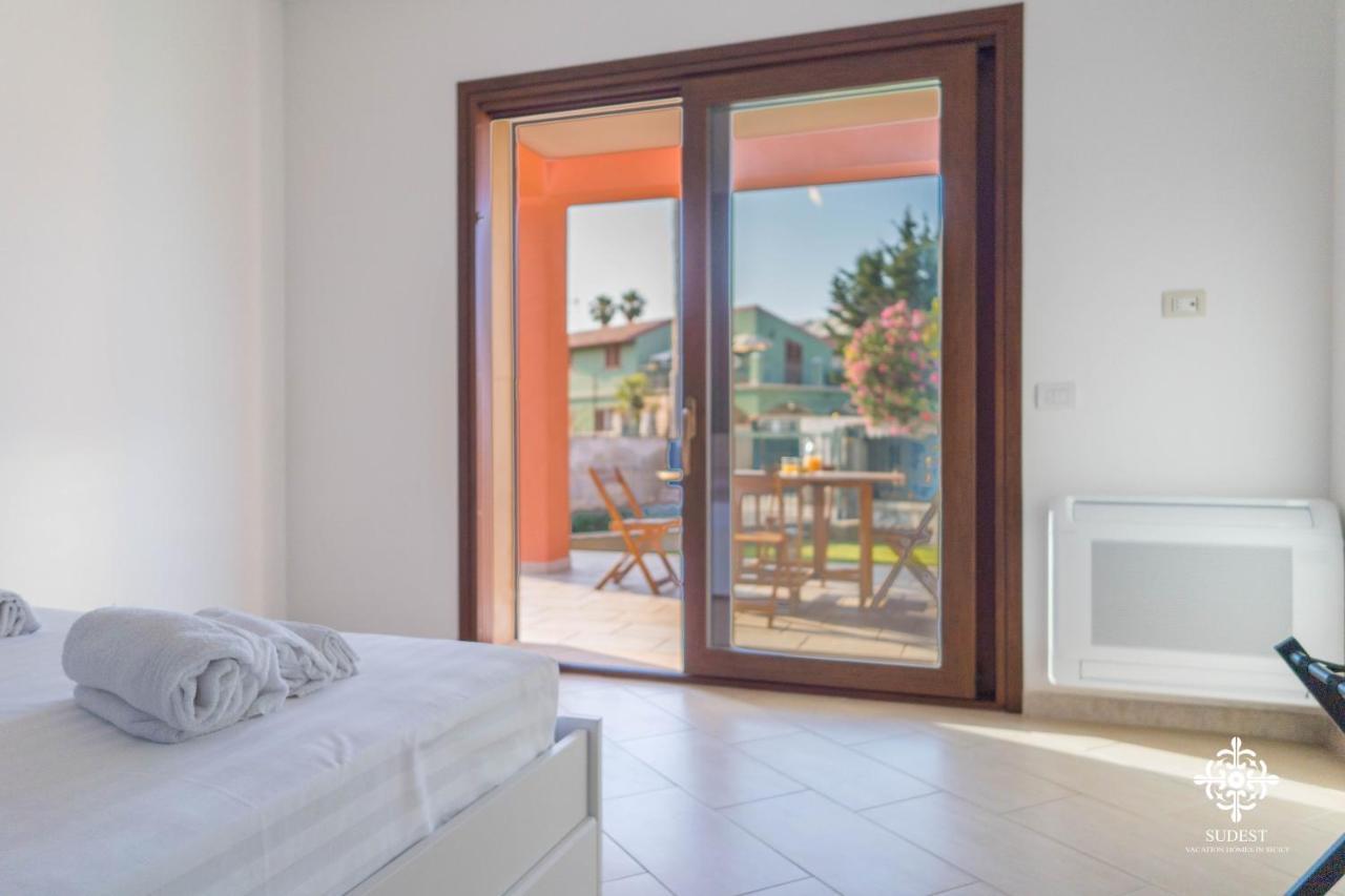 Villa Seaside - Beach Retreat With Jacuzzi Syracuse Buitenkant foto